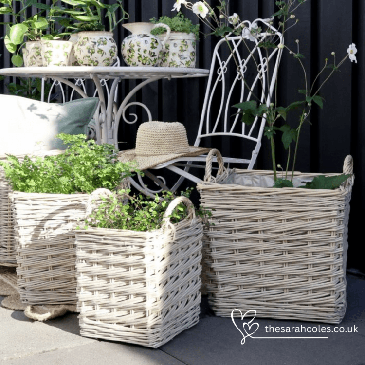 Francesca Willow Baskets
Florence Bistro Table Set